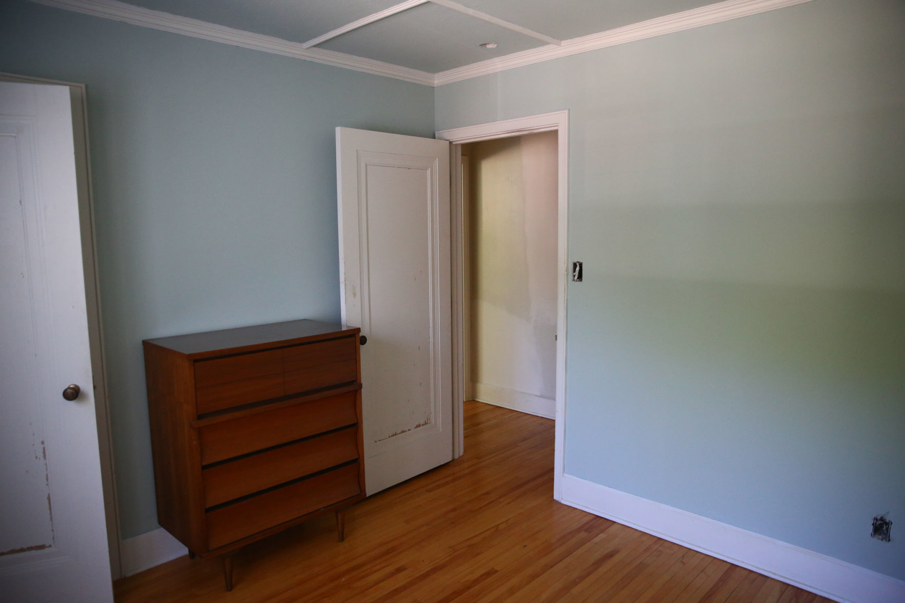 Egloff House - 312 E State St (28).jpg